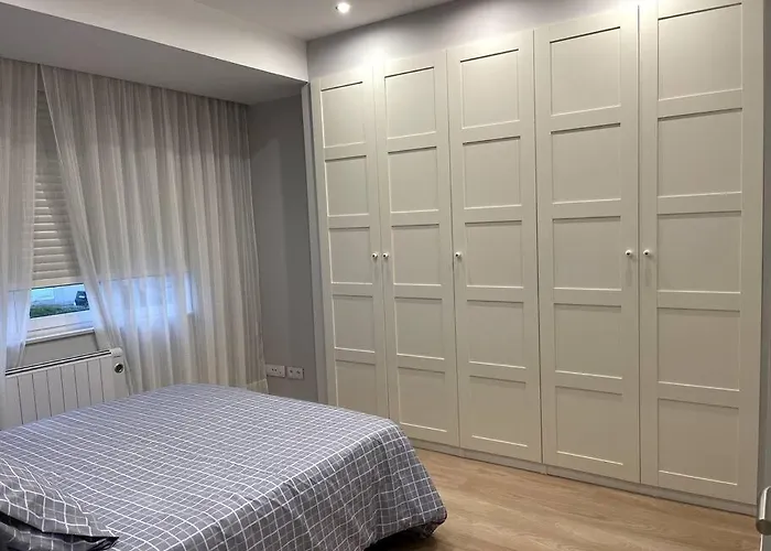 Piso En El Centro De Ferrol Recien Reformado.
